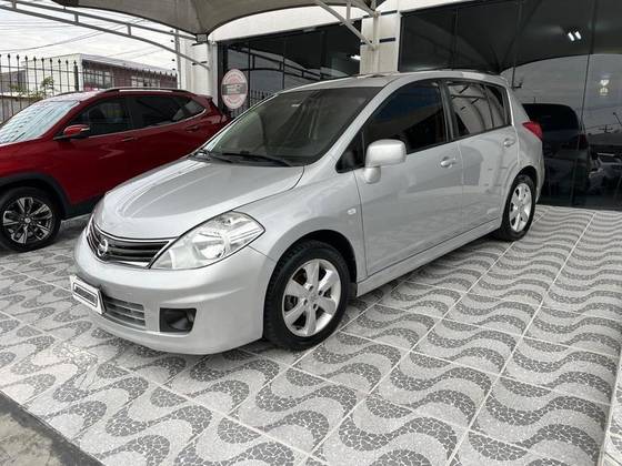 NISSAN TIIDA 1.8 SL 16V FLEX 4P AUTOMÁTICO NISSAN TIIDA 1.8 SL 16V FLEX 4P AUTOMÁTICO